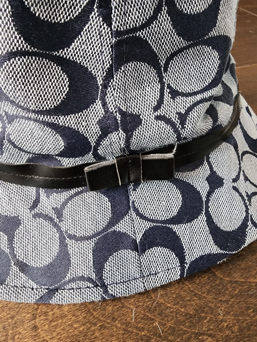 Coach RARE Navy Signature Denim Bucket Hat with Bow Trim Size M/L - Picture 2 of 8
